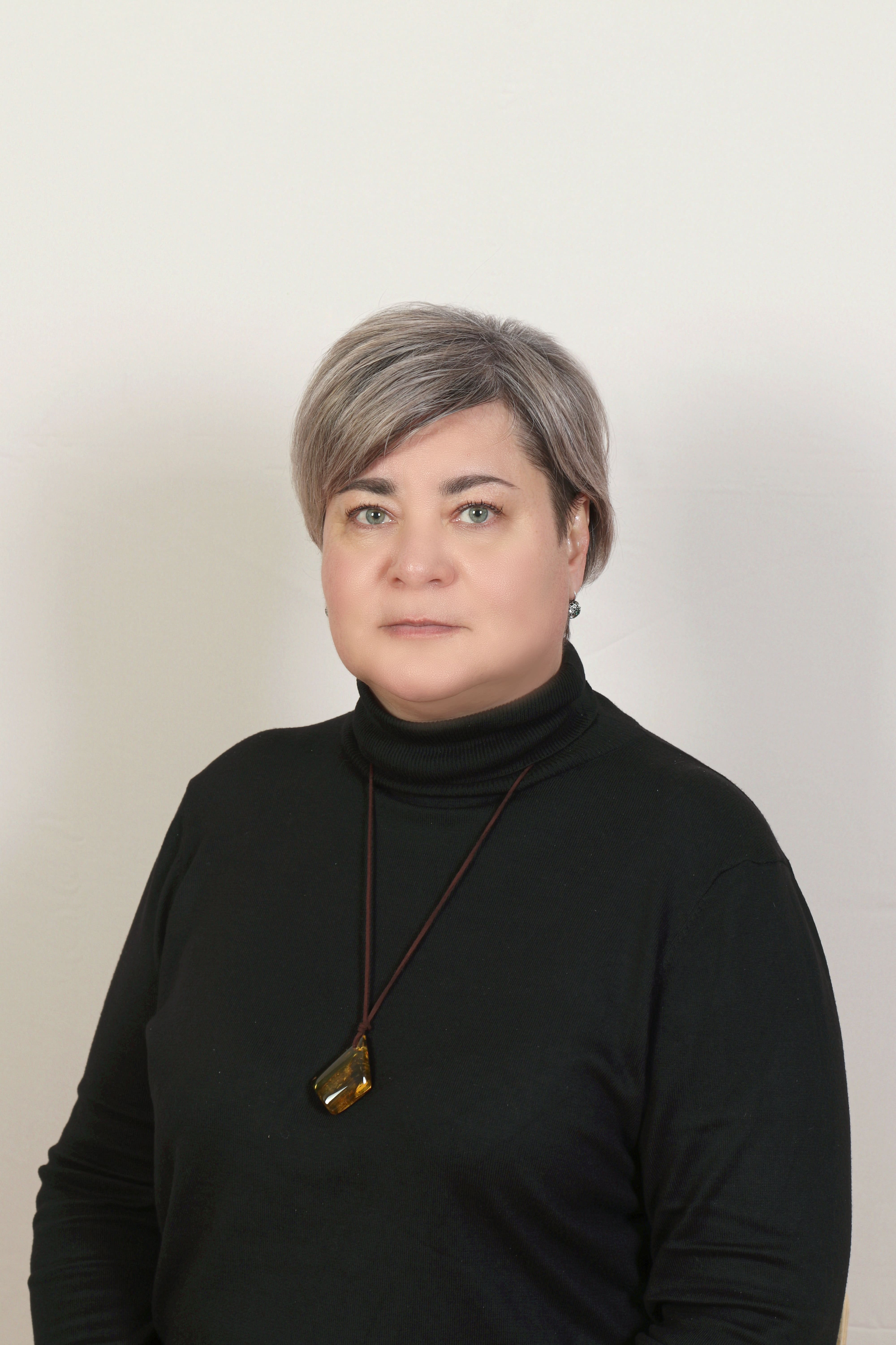 Плотникова Оксана Юрьевна.